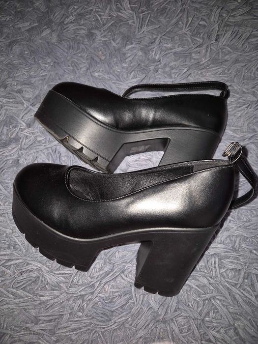 Buty na dużym obcasie