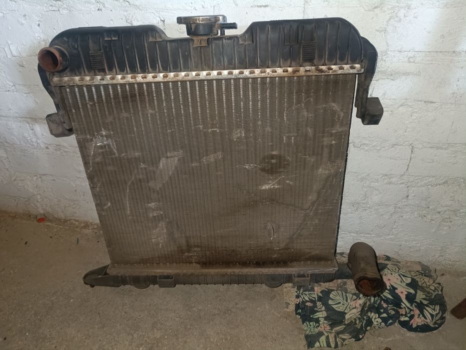 Автомобільний радіатор омега