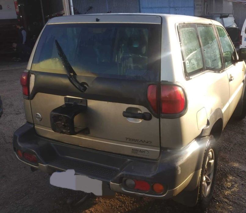 Nissan Terrano 2 2.7 tdi pra vender à peça.