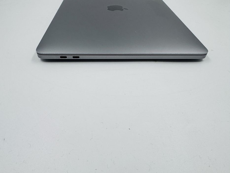Apple MacBook Pro 13 2020 M1 16GB RAM 256GB SSD Space Gray IL7691