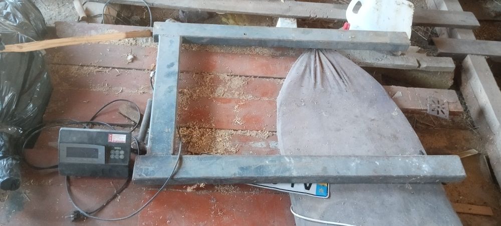 Продаю ваги indicator MB6