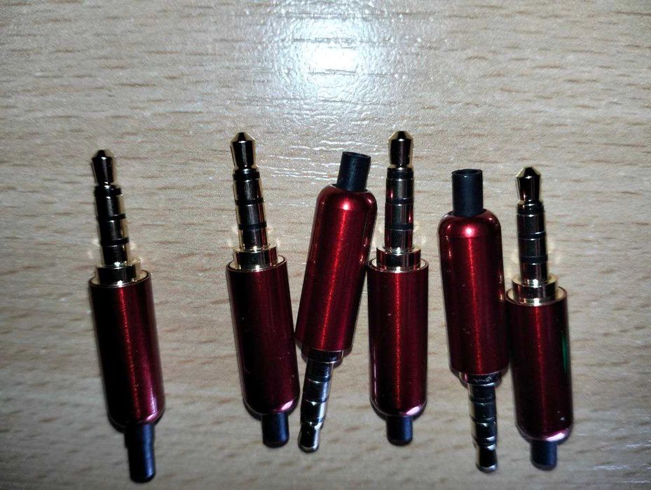 Аудиштекер разъем джек 3.5 мм под пайку 4-контактный