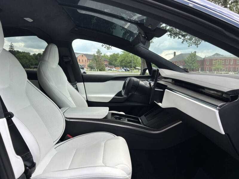 2023 Tesla Model X Plaid