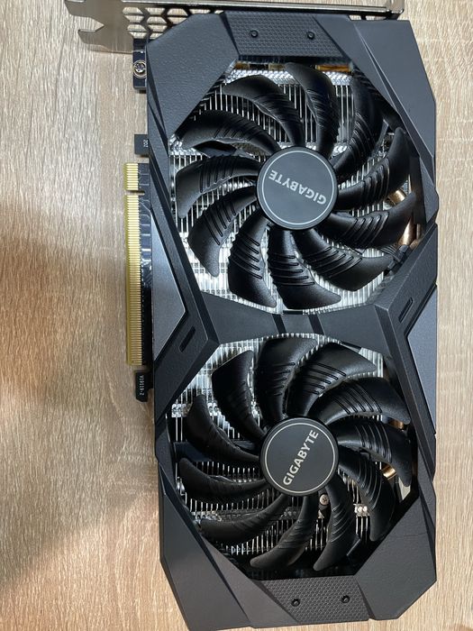 Відеокарта RTX2060 gigabyte