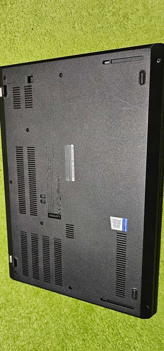 Lenovo 15,6/FulHD/4x2,5GHz/USB-C/16GB/256NVMe/Win10/HDMI/WIFI/Bat6god