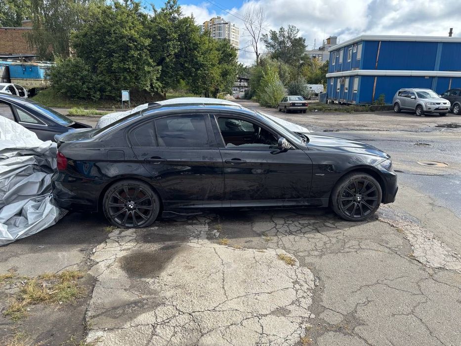BMW 335xi  Обмін на бляху