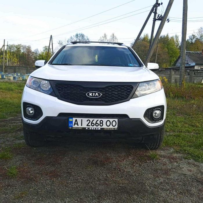 Продам автомобіль Kia Sorento 2012