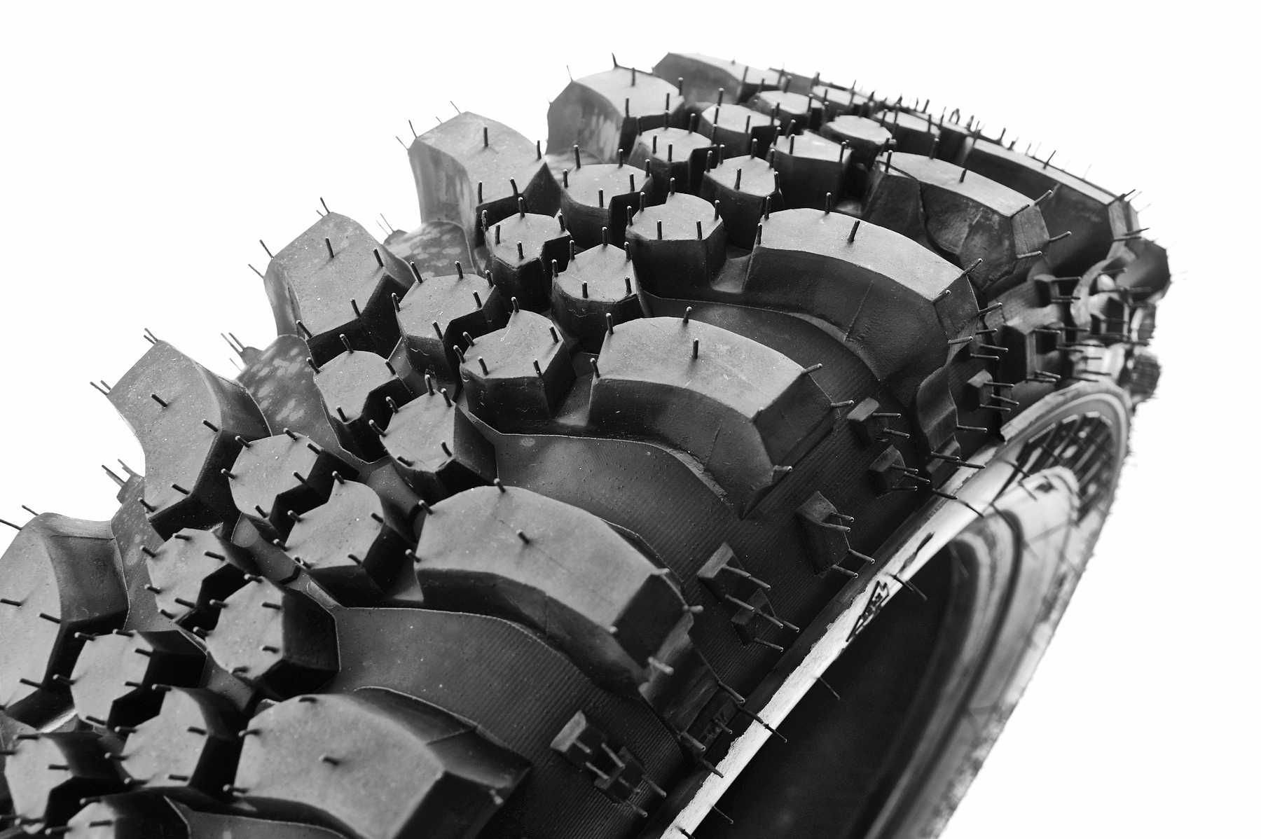 Pneu & Jante 225/75 R15 - Aluminium MOD 6 trous - Ter-O Concept Inc.