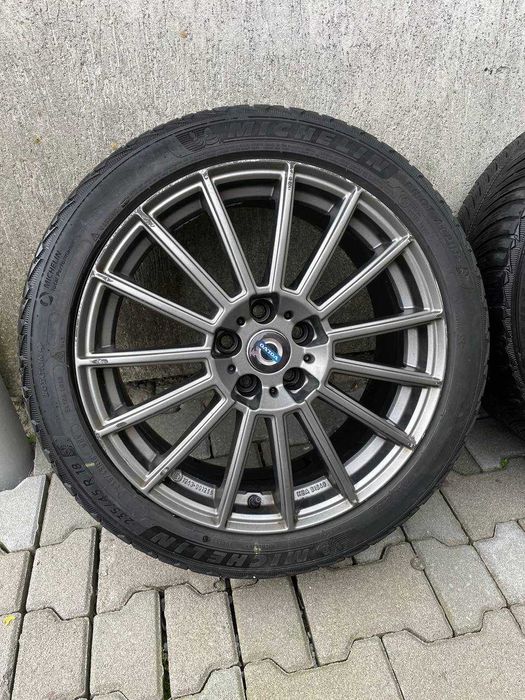 Диски шини 5×108 r18