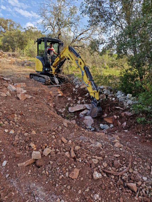Obras gerais e manutençoes