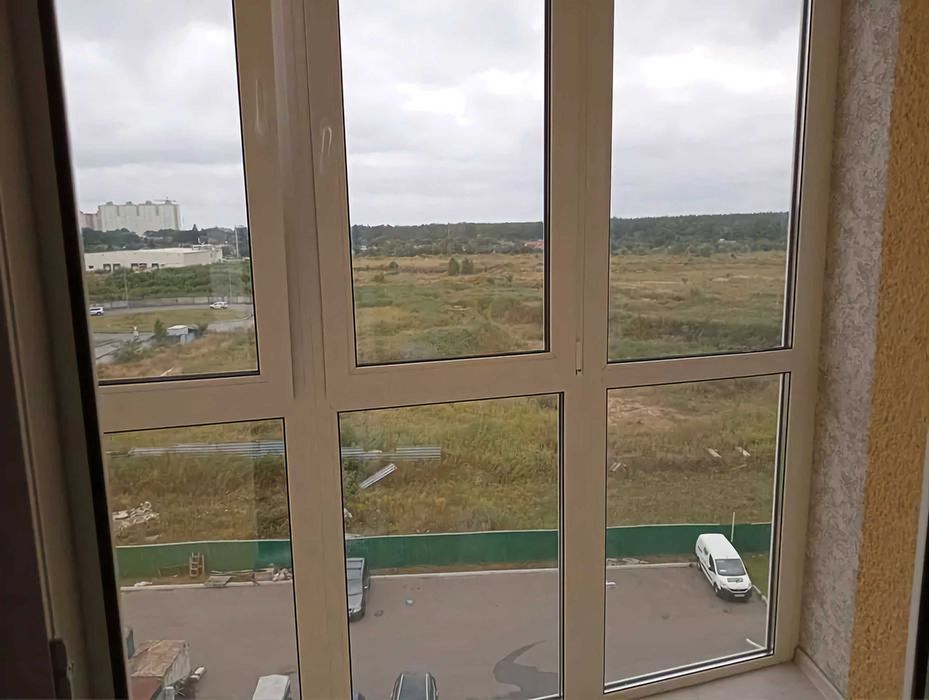 Продам 1к. квартиру з євроремонтом в ЖК "LaLaLand", Берковецька 6б.