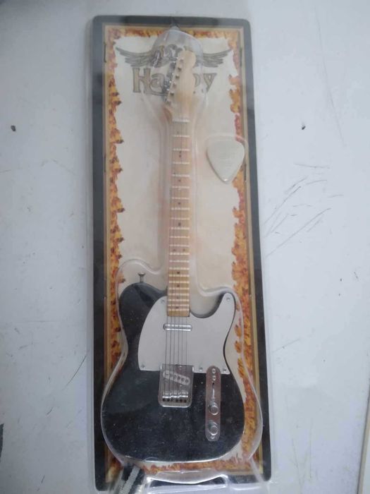 Miniatura Replica Guitarra Fender telecaster Escala de 1:4
