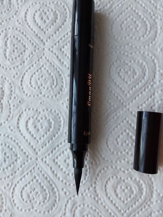 Kredka do oczu  czarny 2 w 1 Znacznik Eyeliner Płynny  Nowy