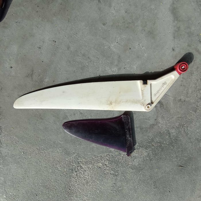 Prancha de windsurf F2 Lightning, com patilhão rebatível