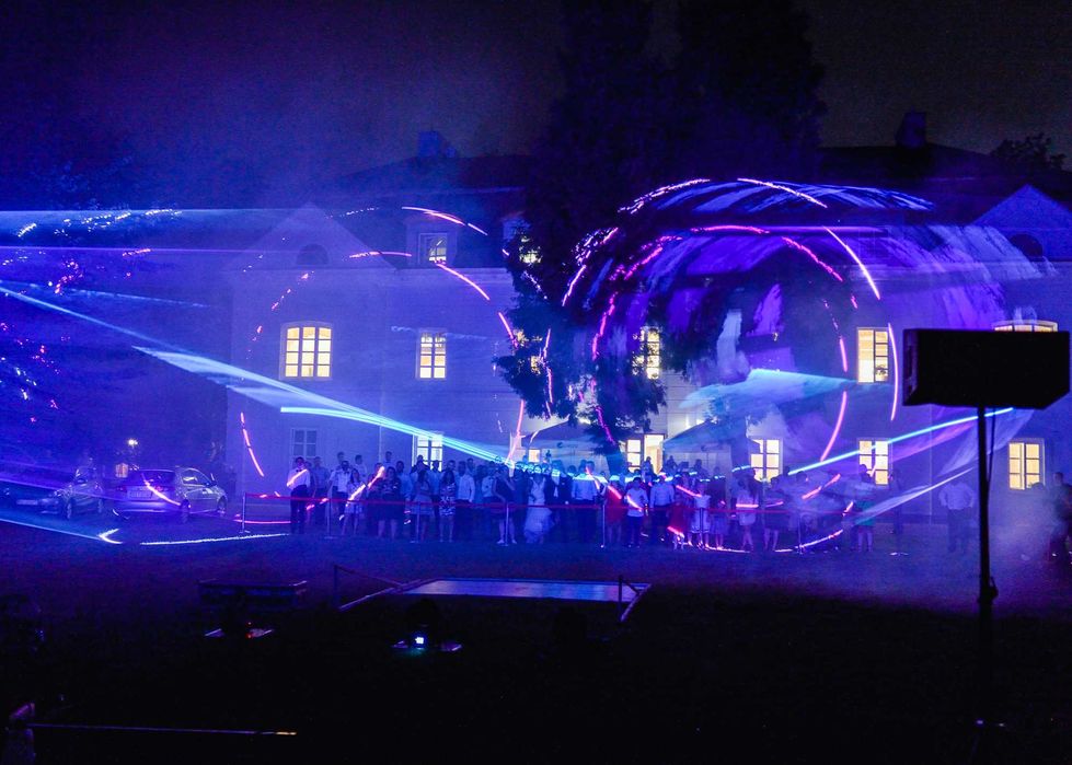 Pokaz Laserowy atrakcja na Twoje Wesele! Pokaz Plenerowy