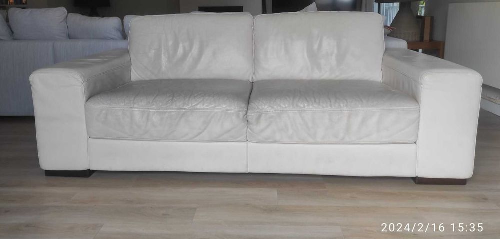 2 Sofás Italiano (Divani & Divani) de pele