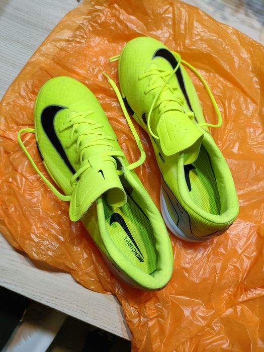 Buty piłkarskie Nike