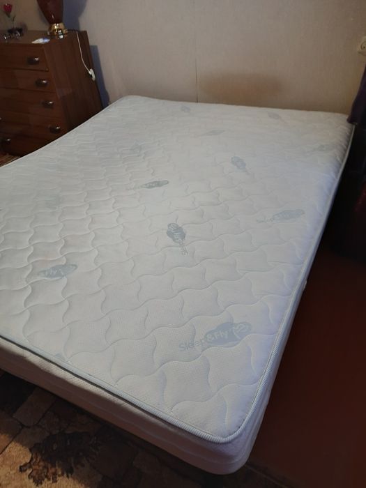 Продам вживаний матрац та ламель під нього