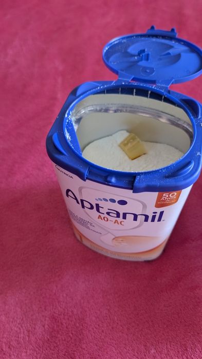 2 latas de fórmula infantil aptamil AO AC