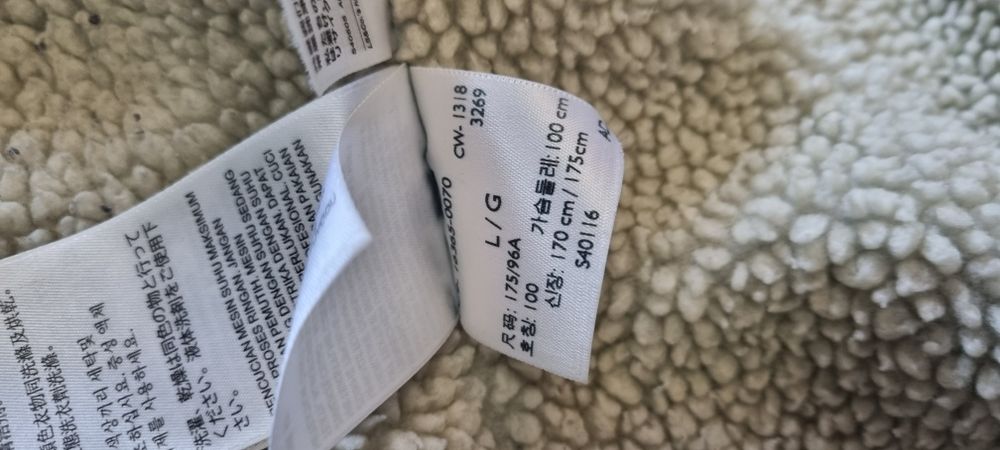 Levis L.         .