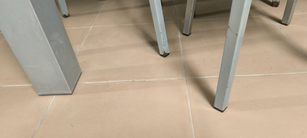 Conjunto mesa de cozinha e 4 cadeiras