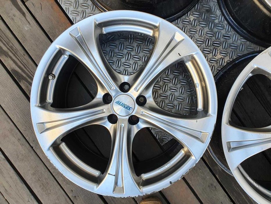 Felgi 18cali Audi A3 S3 Skoda Rapid Volkswagen Golf Z140