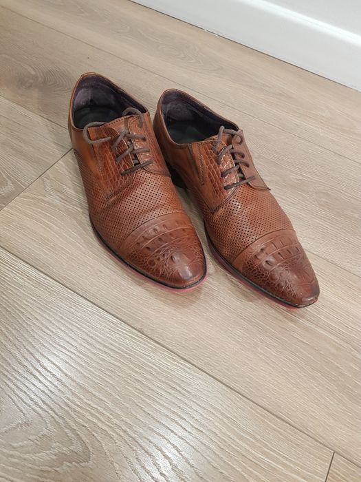 Чоловічі туфлі коричневі