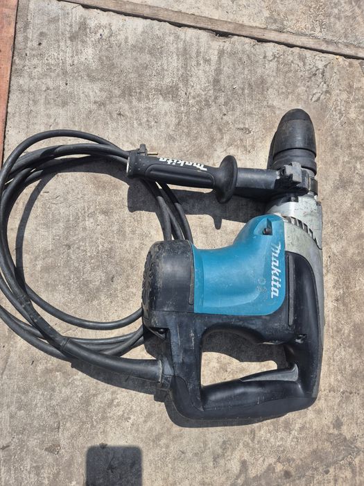 Перфоратор Makita 4002