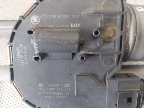 Motor limpa vidros frente SKODA Octavia II Hatchback (1Z3)