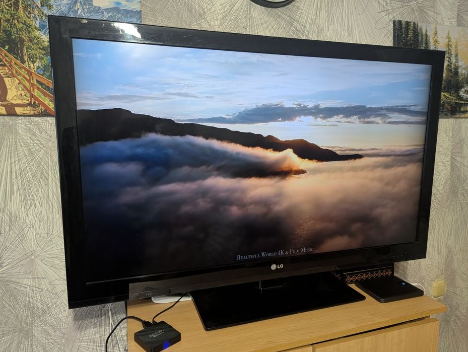 Продам телевизор LG 47 дюймов + Smart box