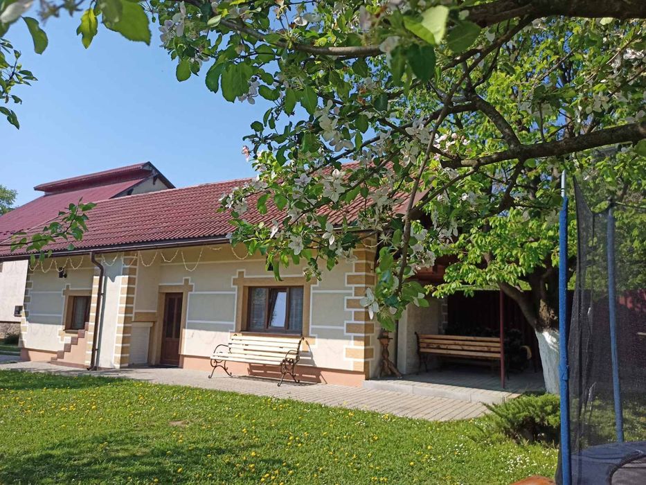 Затишний котедж для відпочинку