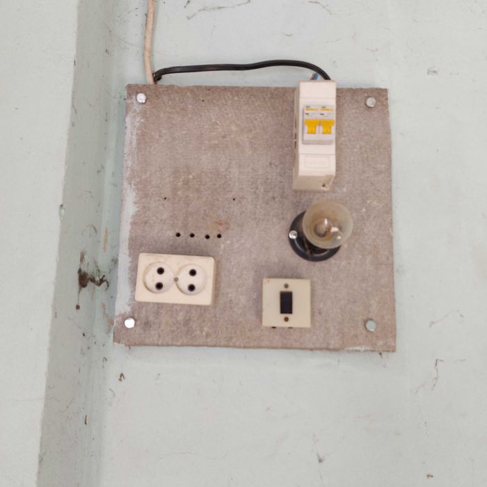 Продам гараж м.Рівне вул.Дворецька 129б