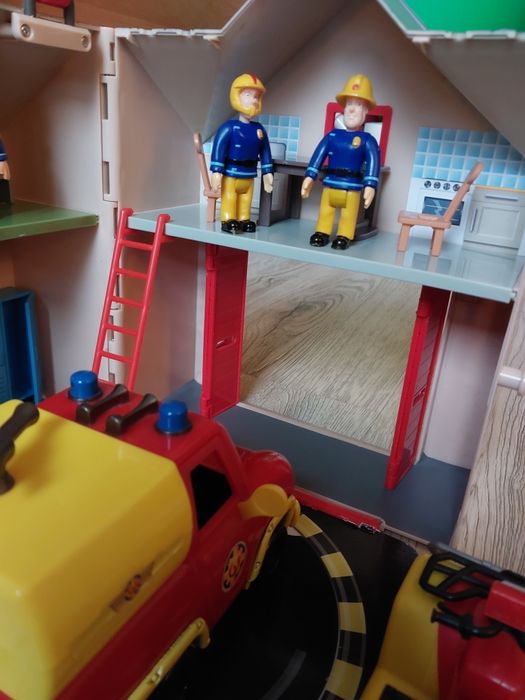 Zastaw Strażak Sam - Remiza strażacka + 3 figurki + quqd + Venus