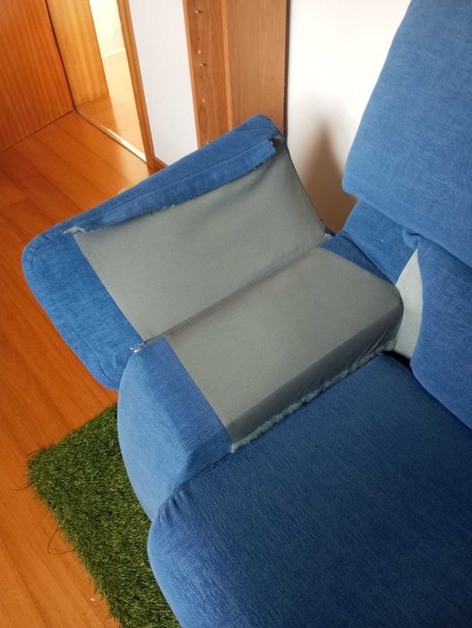 Sofá 2 lugares, azul, ótimo estado