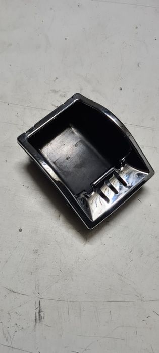 Interiror de cinzeiro Mercedes W203