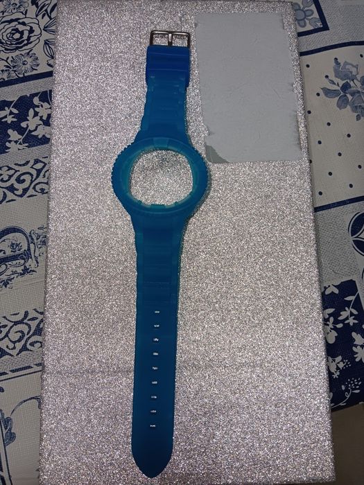 Vendo braceletes watx and colors