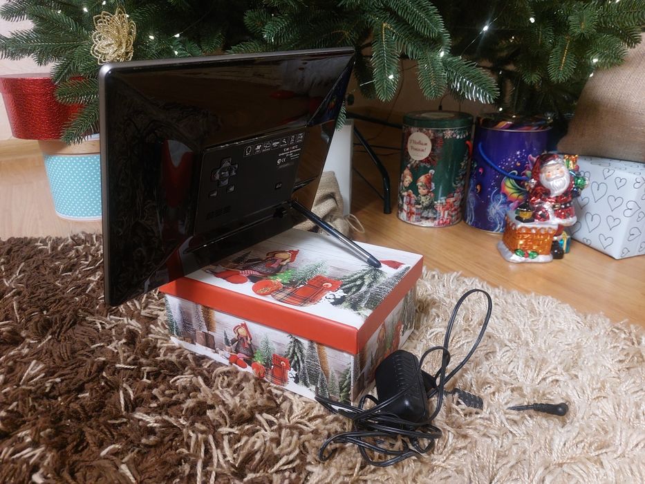 Цифрова фоторамка Texet 10 дюймів. Роздільна здатність 1024 x 768