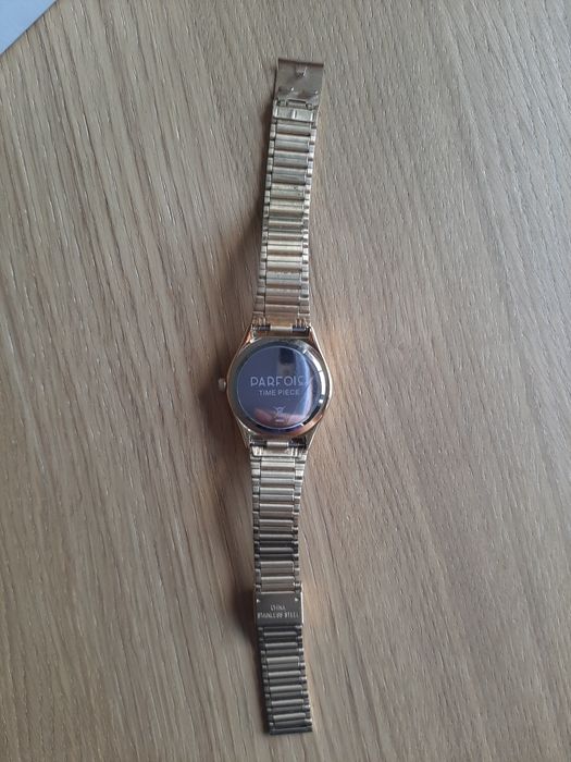 Relógio dourado Parfois