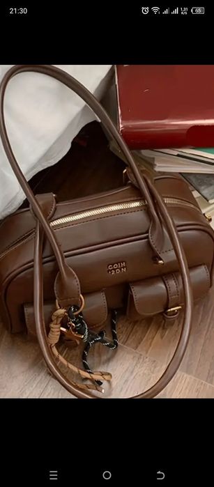 Продаю сумку шоколадного цвета.