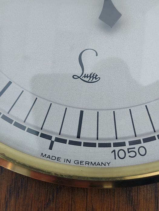 Барометр Германия, точный. С гигрометром и термометром.