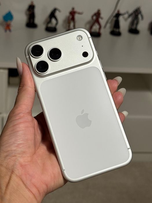 Título do Anúncio: iPhone 17 Pro Max 256GB Prata (Modelo Americano - Apenas eSIM)