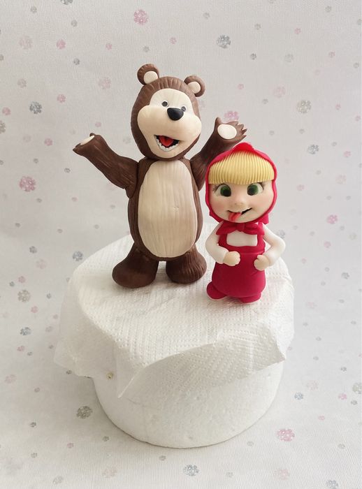 Figurki na tort z masy cukrowej Masza i miś