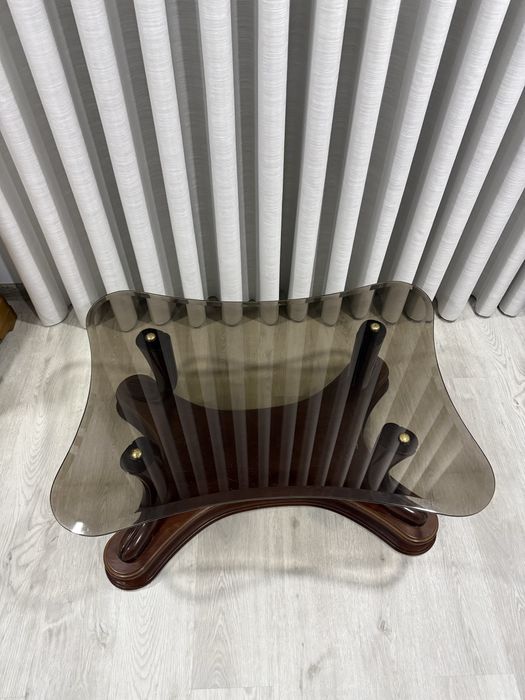 Mesa de Centro em Madeira com Tampo em Vidro Fumado