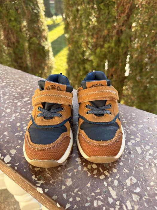 Дитячі кросівки Zara