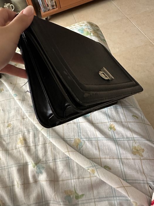 Mala Preta Stradivarius