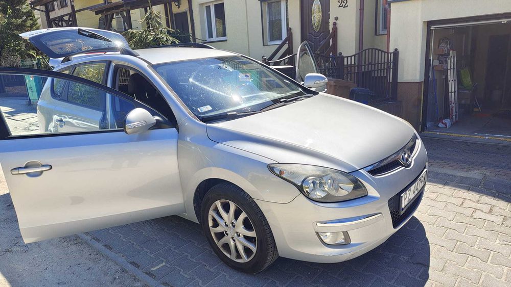 Hyundai i30 kombi benzyna +LPG