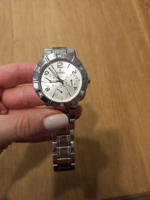 Festina zegarek na bransolecie damski srebrny
