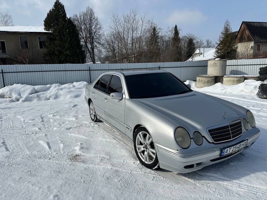 Продам мерседес 210