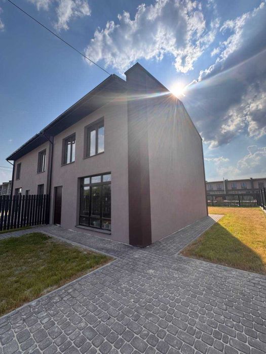 Продаж котеджів смт. Запитів. БЕЗ КОМІСІЇ.