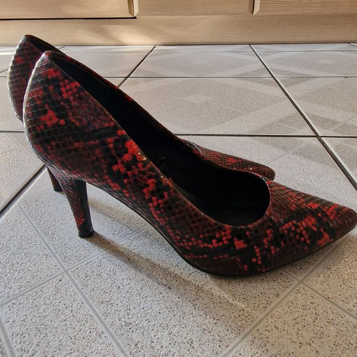 Buty damskie na szpilce